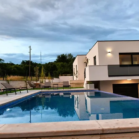 Luxury Neptune Near Imotski, Private Pool *